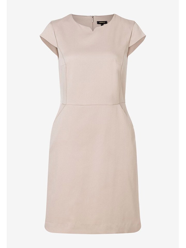 

More & More Платье бежевого цвета