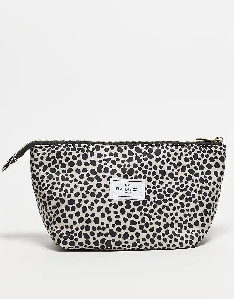 

Косметичка Flat Lay Co. x ASOS EXCLUSIVE в пятнистом цвете Flat Lay Company