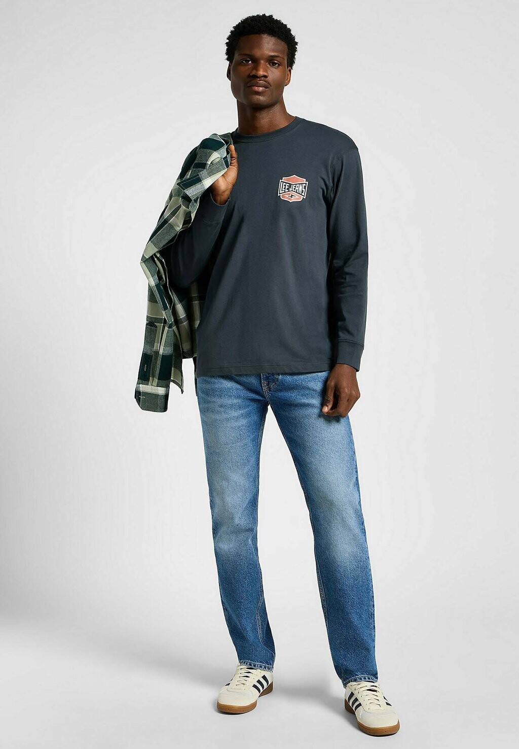 

Топ с длинными рукавами LS ESS SEASONAL TEE Lee, черный деним