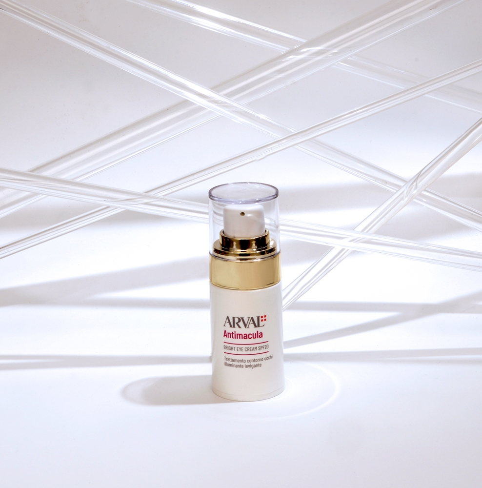 Крем для век Arval — Antimacula Bright Eye Cream SPF 20 Осветляющий для глаз с разглаживающим эффектом, 15 мл — фото 4