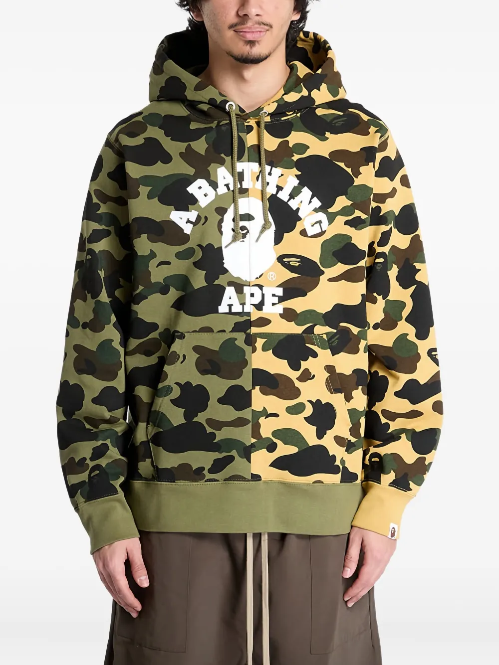 

Толстовка с камуфляжным принтом A BATHING APE, зеленый