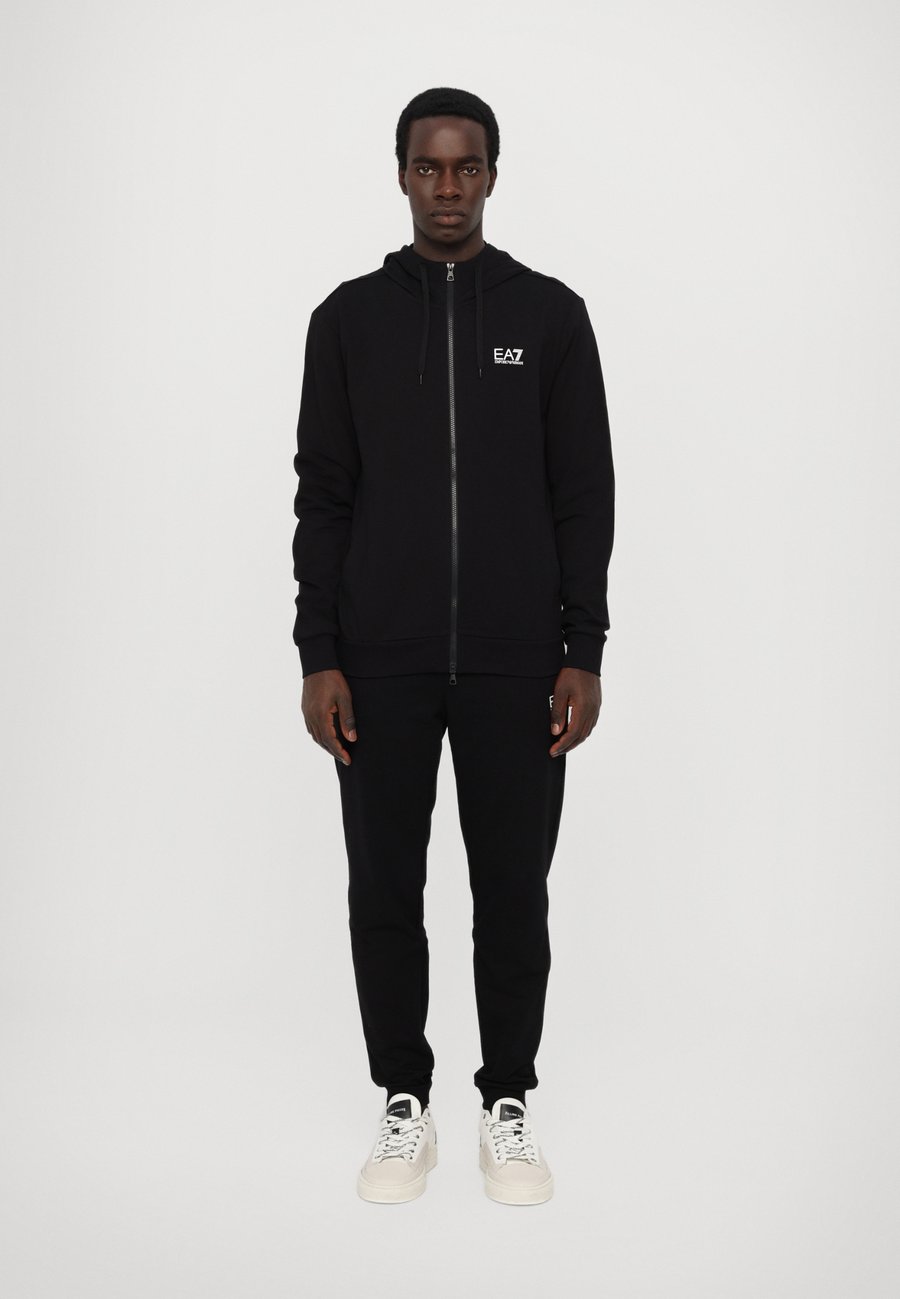

Спортивный костюм EA7 Emporio Armani Tracksuit, Black