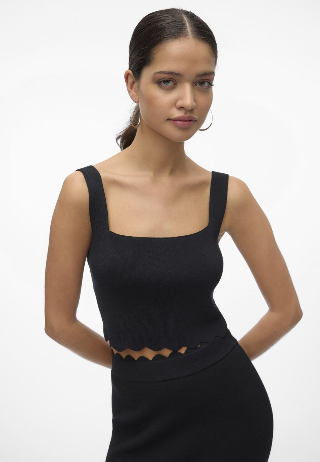 

Топ VMKEIKO CROPPED Aware, черный