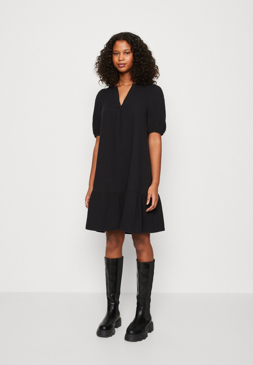 

Дневное платье Vmnatali 2/4 Dress Vero Moda, черное