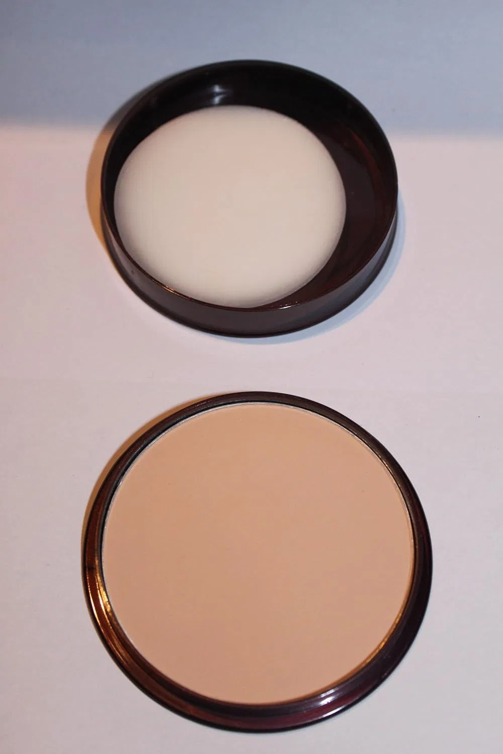 Компактная пудра «Compact Refill Powder Number 1, Candlelight» от Constance Carroll UK Constance Carroll