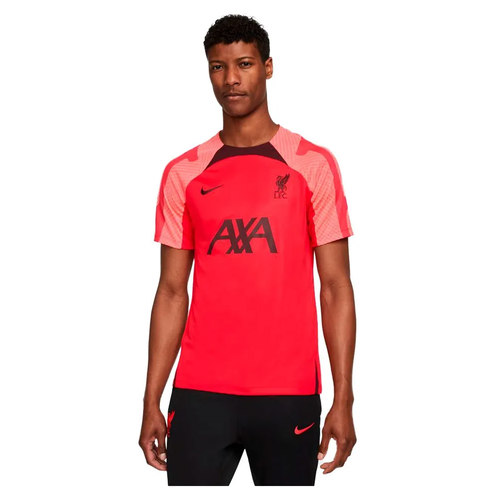 

Футболка с коротким рукавом Nike FC Liverpool 22/23 Dri Fit Strike, красный