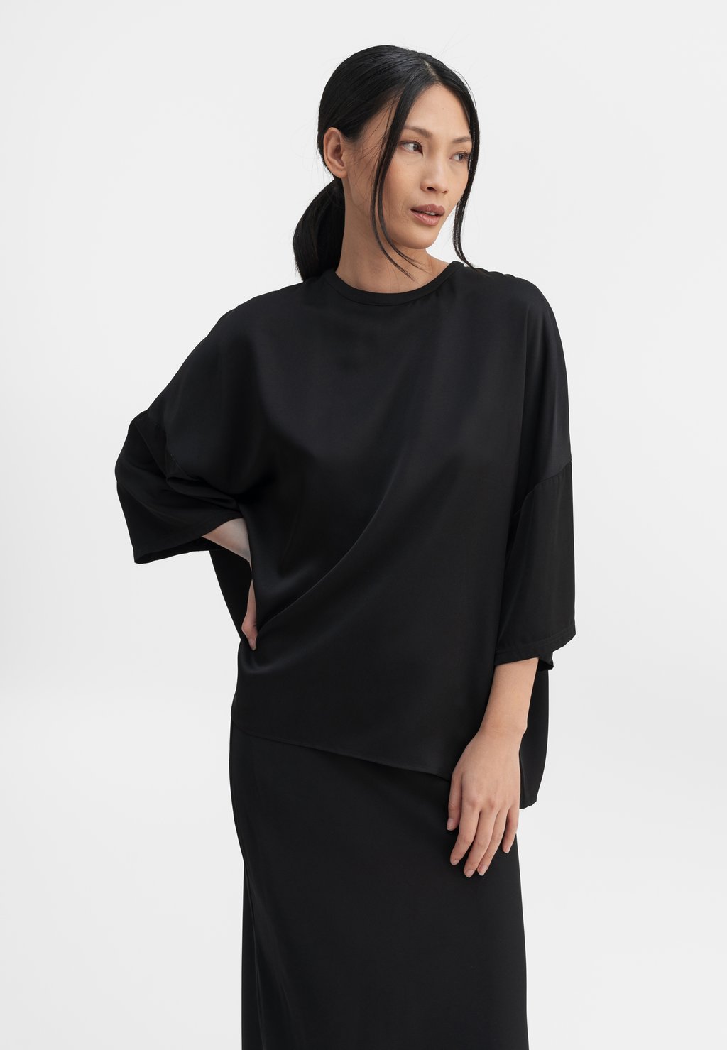 

Базовая футболка THESS TEE Ahlvar Gallery, черный