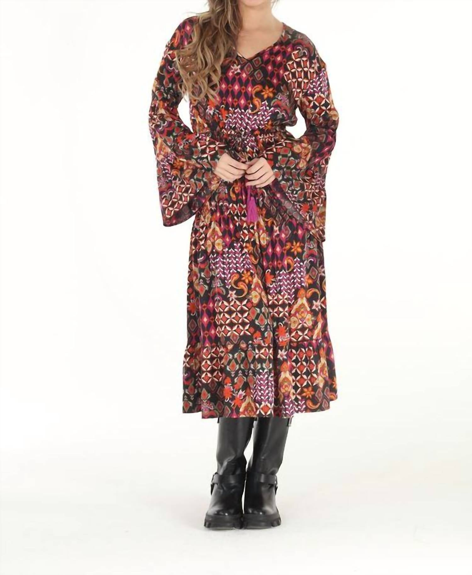 

Женское макси-платье в цвете фуксия PAPARAZZI