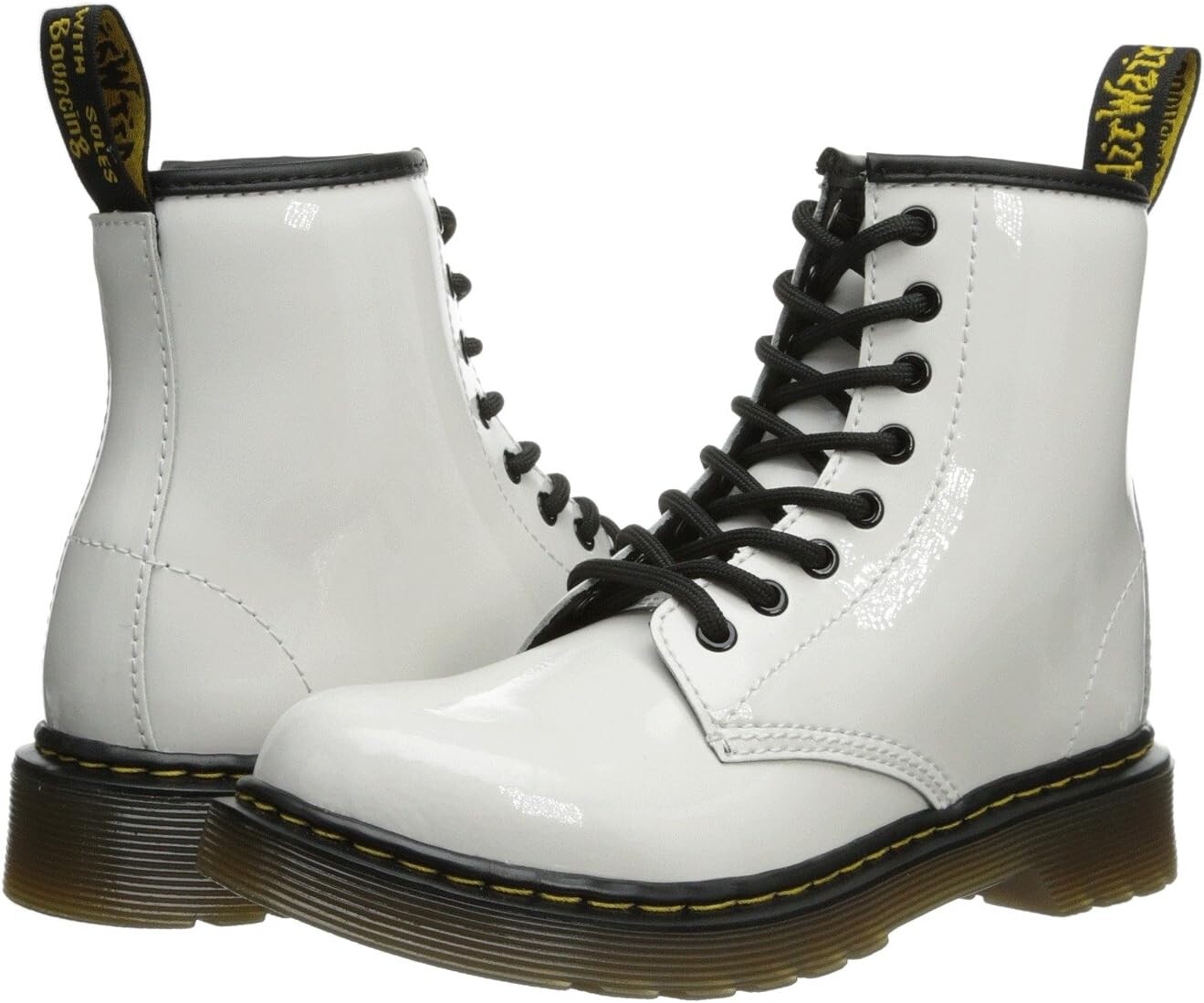 

Ботинки на шнуровке 1460 Junior Delaney Lace Up Fashion Boot Dr. Martens, цвет White Patent Lamper, Серый, Ботинки на шнуровке 1460 Junior Delaney Lace Up Fashion Boot Dr. Martens, цвет White Patent Lamper