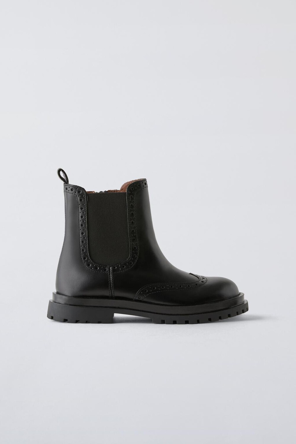 

Кожаные ботинки с броги ZARA, черный