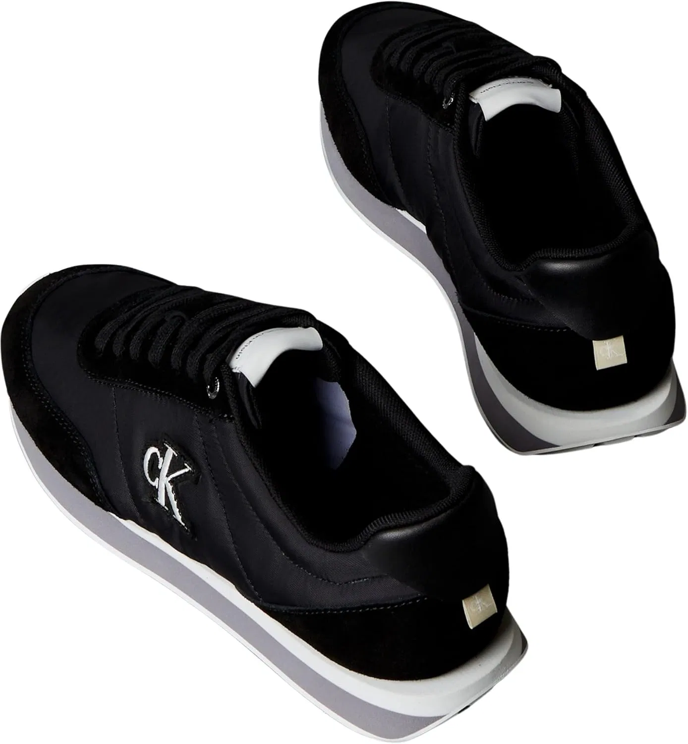 Мужские кроссовки Calvin Klein Retro Runner ESS Mix Mat Ym0ym01361 Low Top Calvin Klein Jeans, Black Stormfront Vaporous White — фото 2