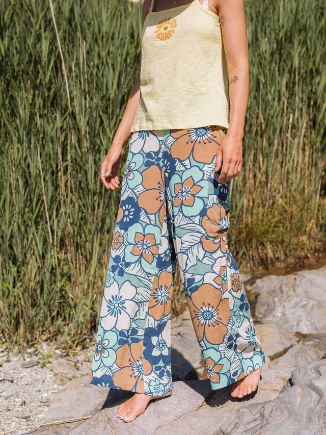 

Широкие брюки с цветочным принтом Someday из вискозы LENZING ECOVERO Passenger