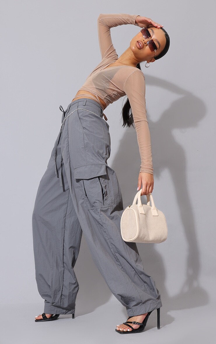 

PrettyLittleThing Негабаритные грузы Shell серого цвета с парашютом, Серый, PrettyLittleThing Негабаритные грузы Shell серого цвета с парашютом