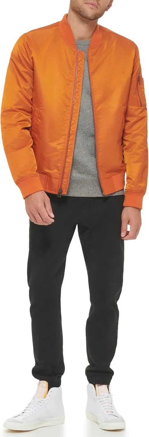 Мужская куртка-бомбер Levi's Flight Satin Unfilled Ma-1 — фото 2