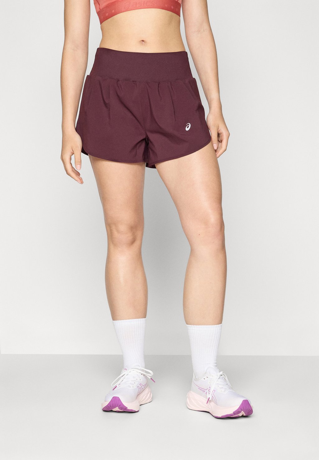 

Спортивные шорты ROAD SHORT ASICS, бургундия