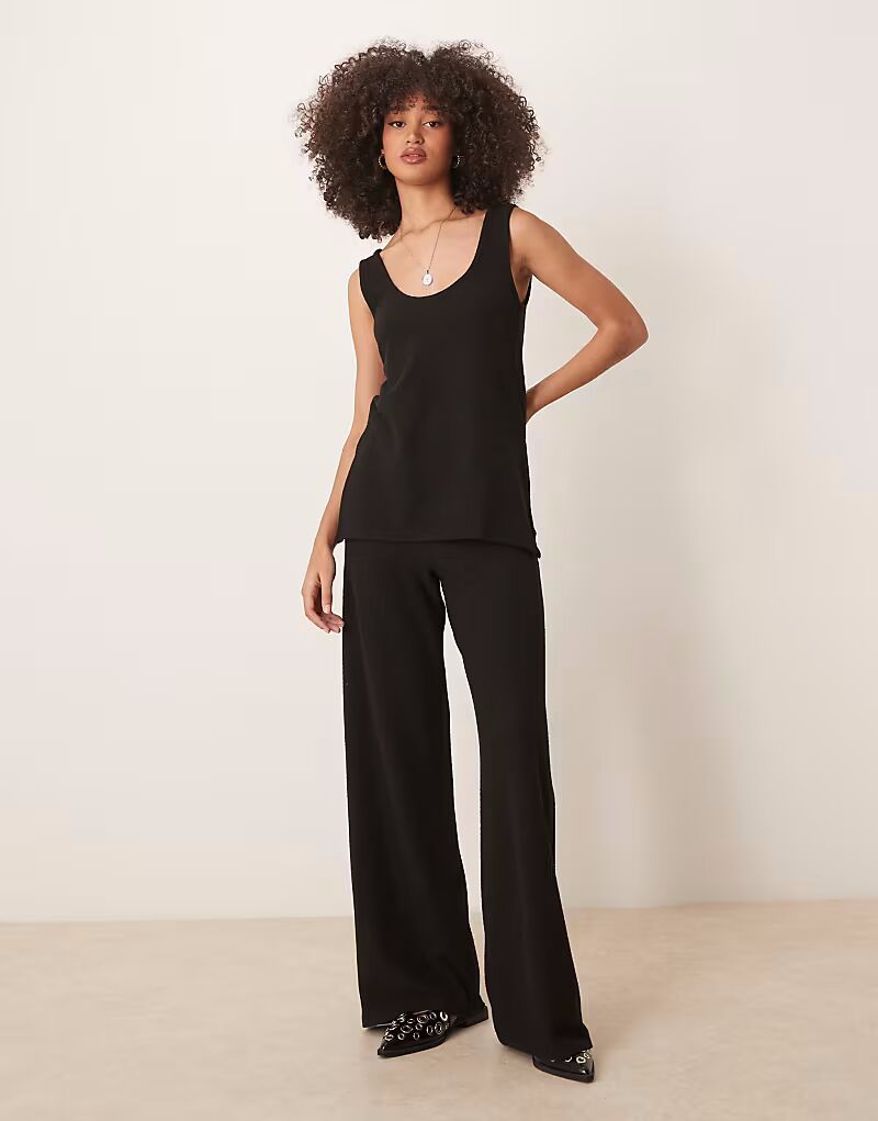 

Мягкие на ощупь брюки широкого кроя ASOS DESIGN черного цвета
