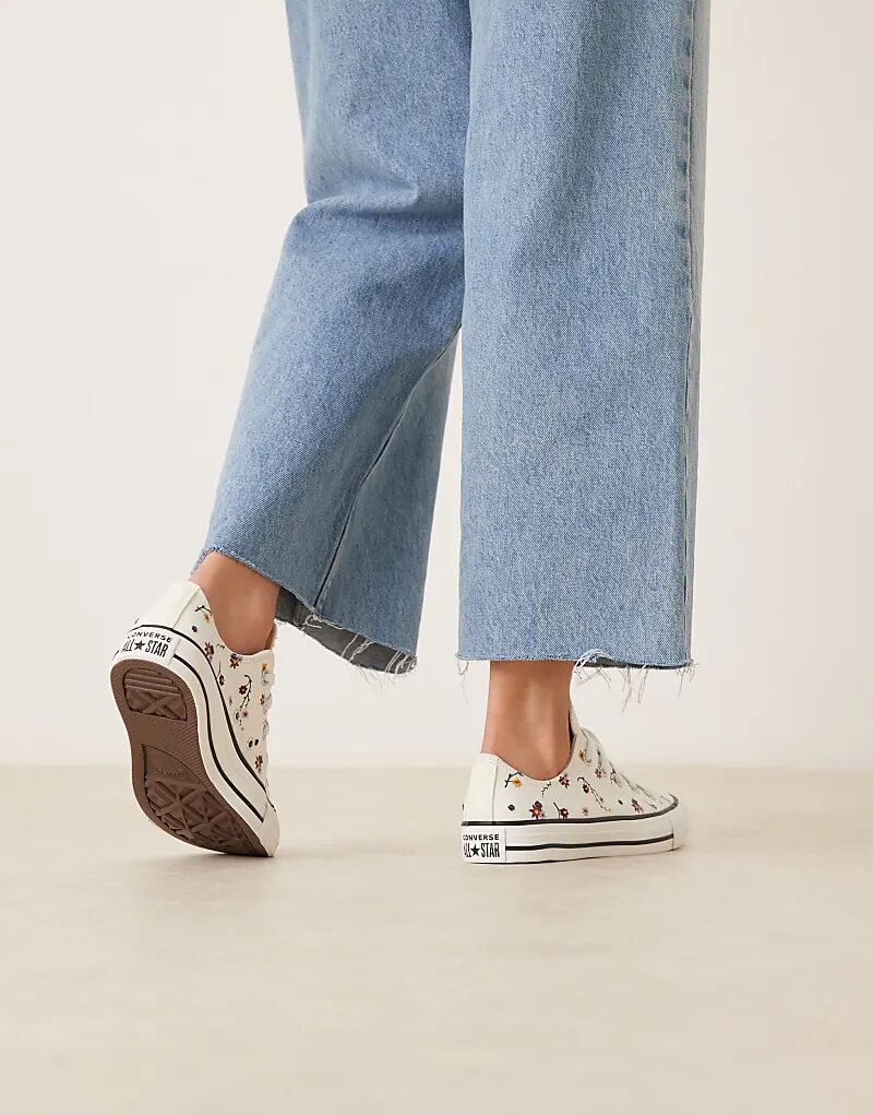 Кроссовки Converse Chuck Taylor All Star Ox бежевого цвета с цветами — фото 3