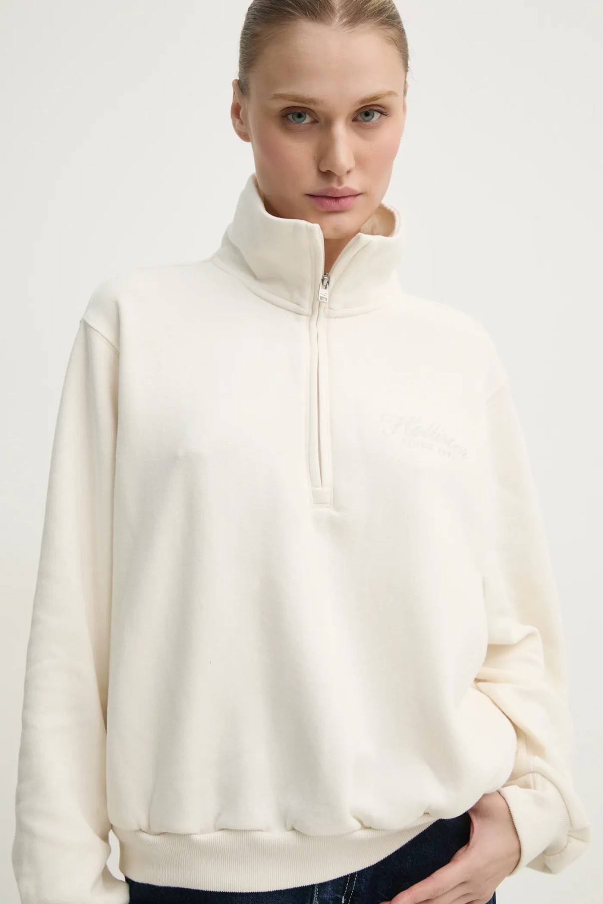 

Толстовка Hollister Co., бежевый