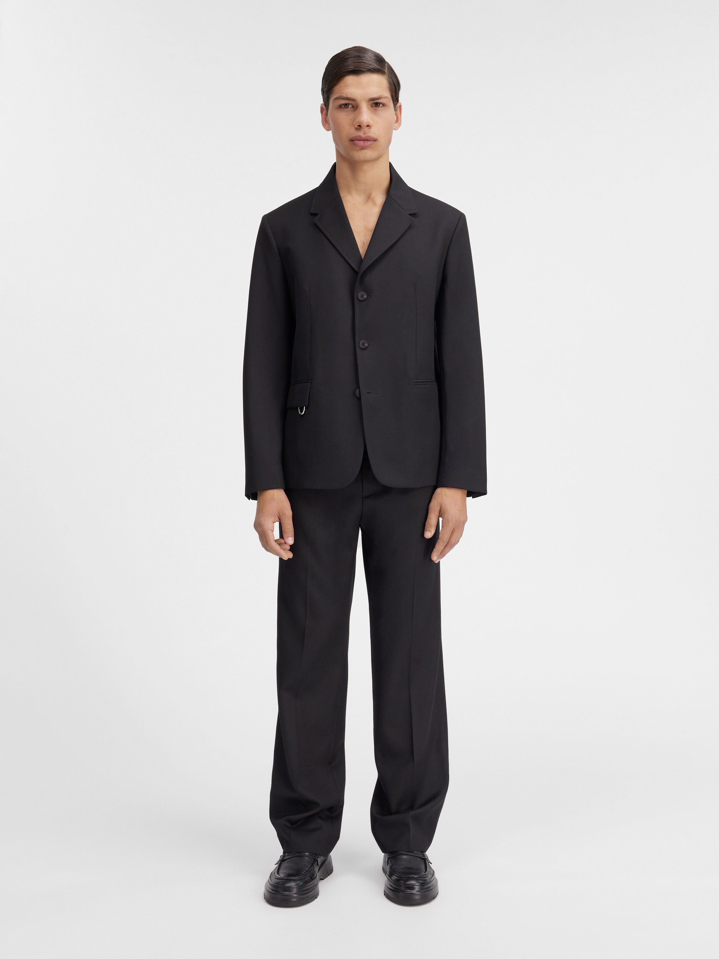 

Квадратный блейзер JACQUEMUS The Cabri jacket, черный