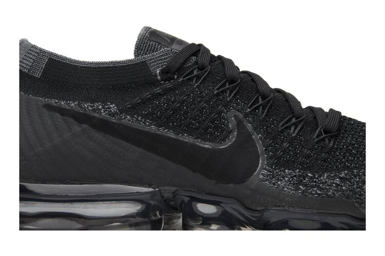 Кроссовки Nike Wmns Air VaporMax 'Triple Black', черный — фото 2