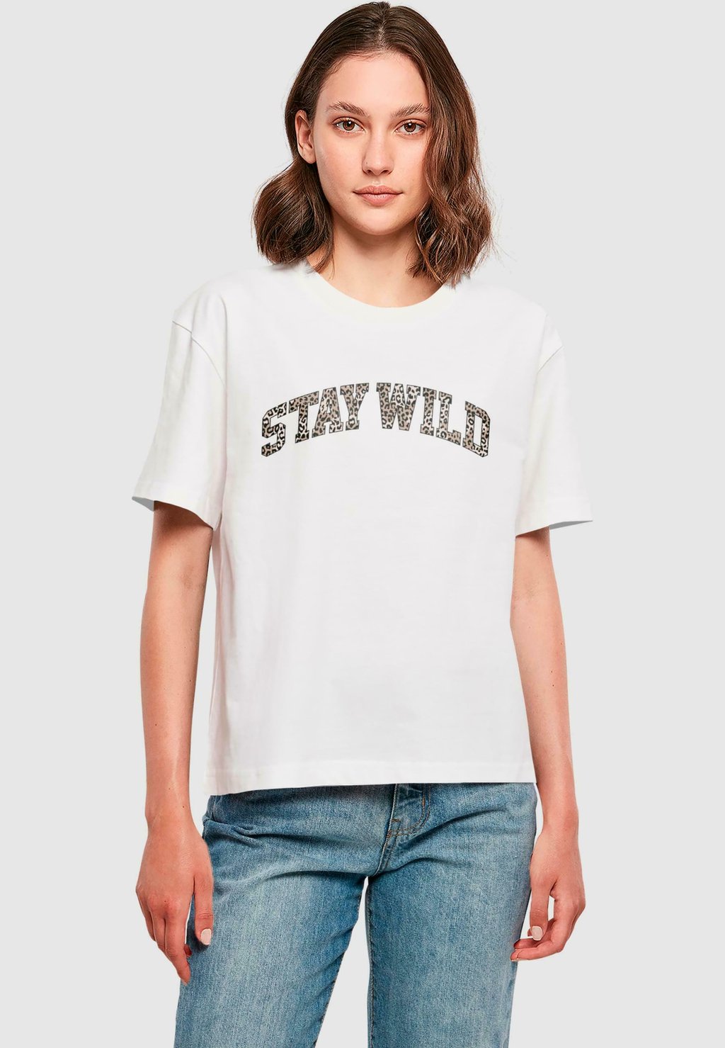 

Футболка с принтом STAY WILD LEO Mister Tee, белый