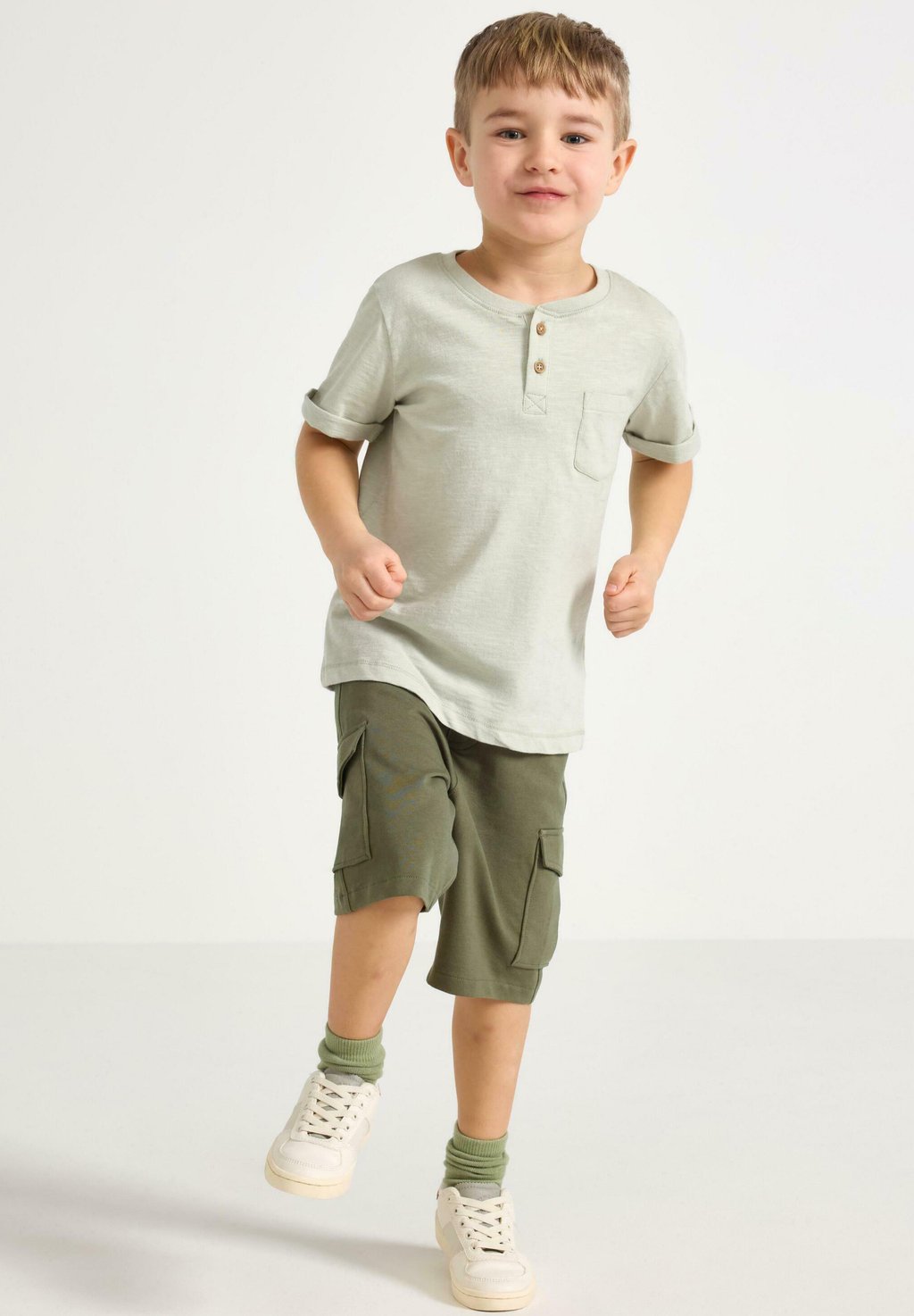 

Шорты Pantaloni cargo Lindex, цвет Lt Dusty Khaki