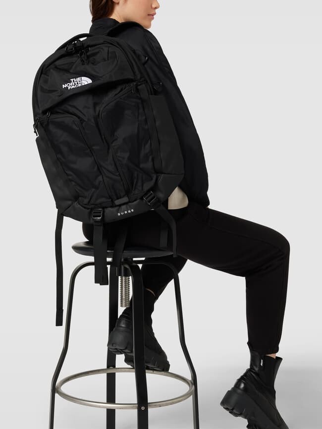 

Рюкзак с пришивной этикеткой модель "SURGE" The North Face, черный