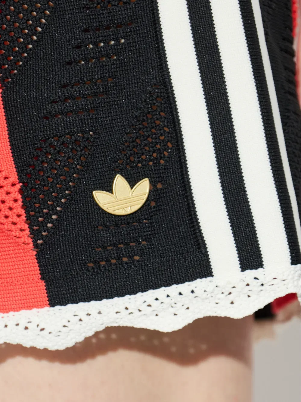 Шорты в полоску с кружевной отделкой Adidas, черный — фото 4