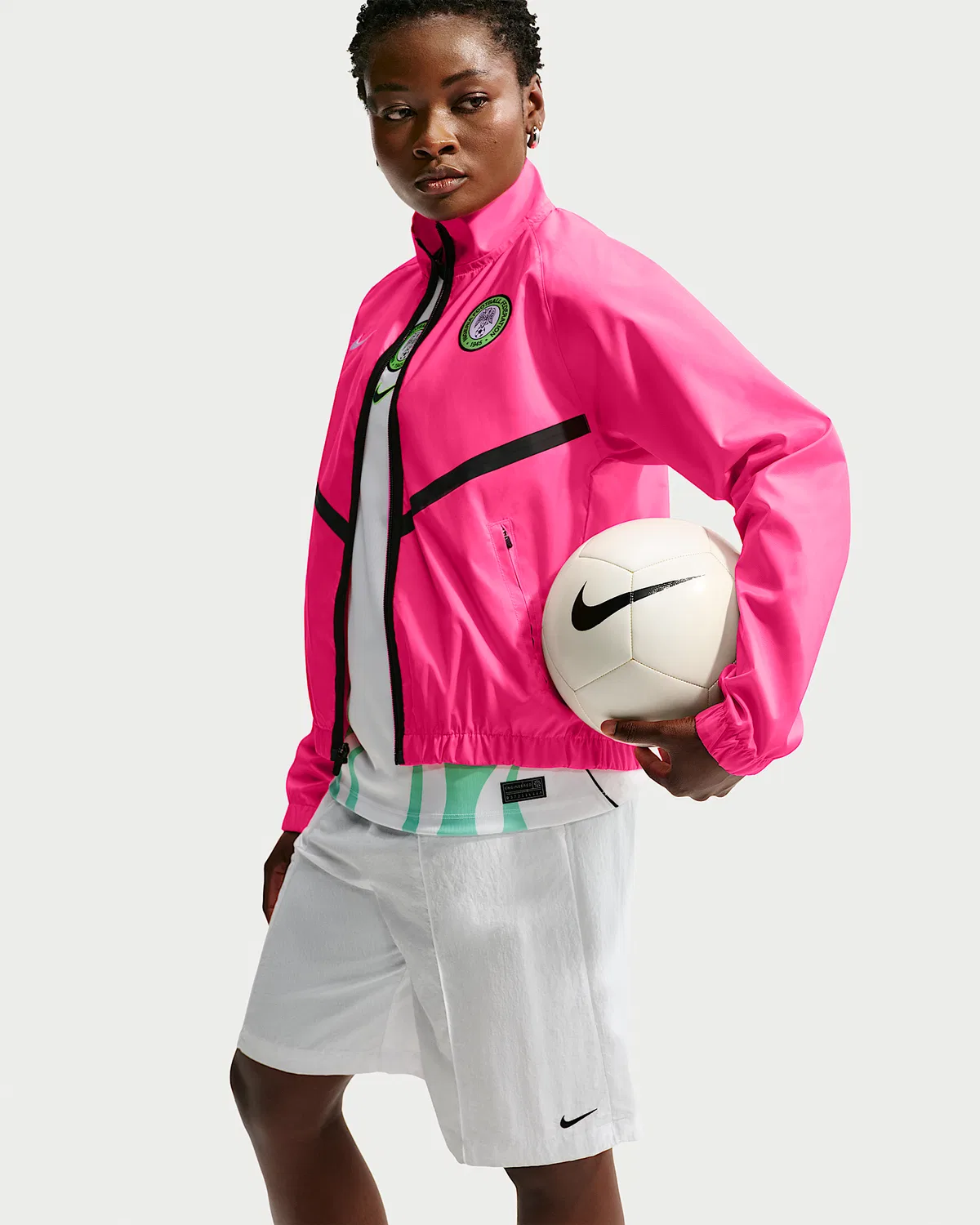 Женская куртка Nike Dri-FIT Soccer Anthem Jacket Nigeria, Hyper Pink/White — фото 3