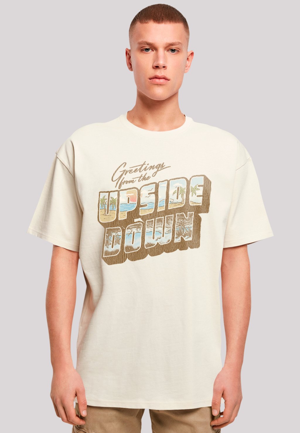 

Футболка с принтом STRANGER THINGS GREETINGS FROM UPSIDE DOWN NETFLIX TV SERIES F4NT4STIC, песочный
