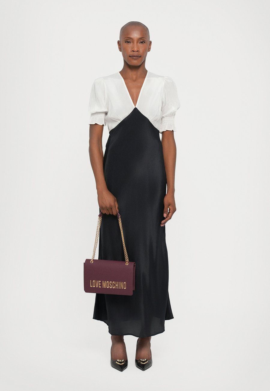 

Сумка Love Moschino BOLD LOVE, Wine/Bordeaux