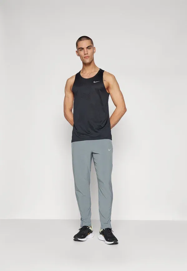 Топ для бега Nike Performance, black/silver-colored, черно-серебристый — фото 2
