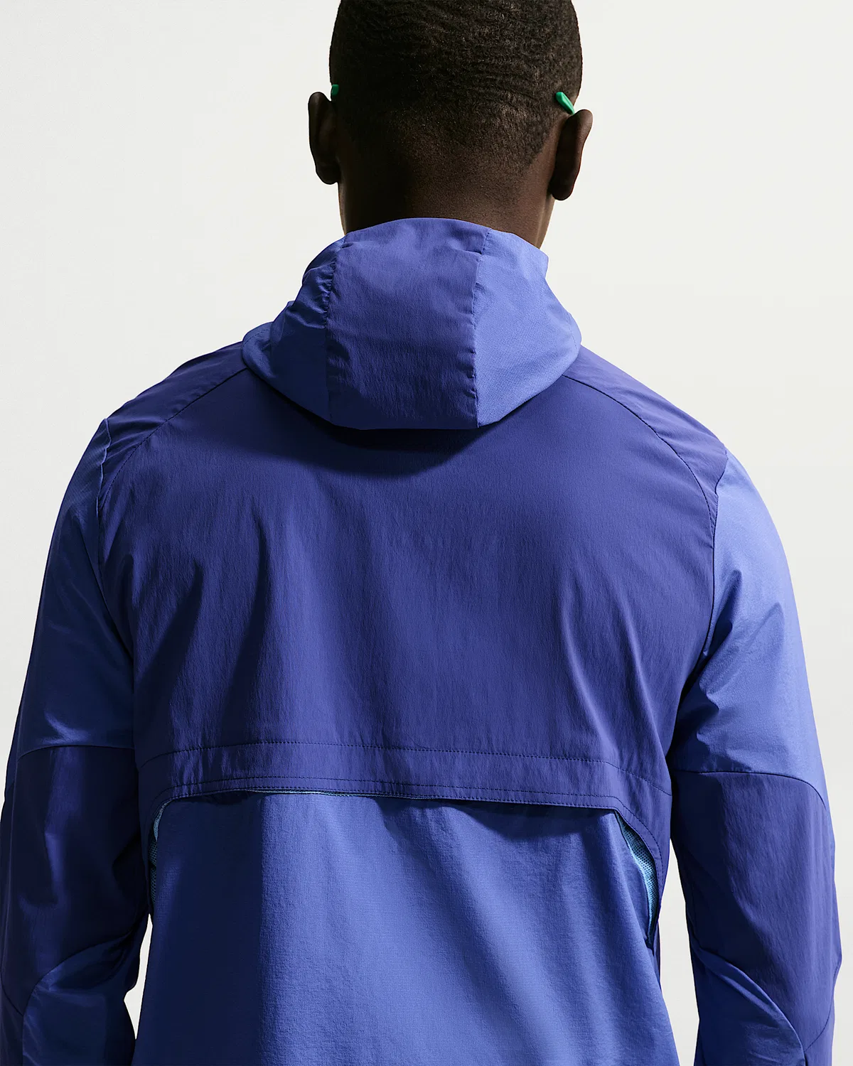 Мужская ветрозащитная куртка для бега Nike Stride Plus, Deep Royal Blue/Lapis/Royal Pulse — фото 2