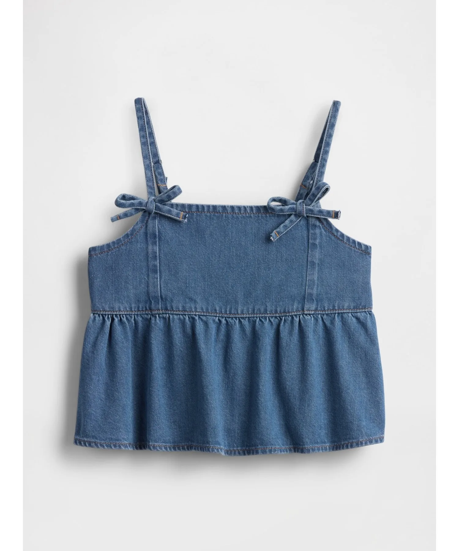(K) Джинсовый топ с баской на бретельках (детский) GAP, MEDIUM_WASH — фото 4