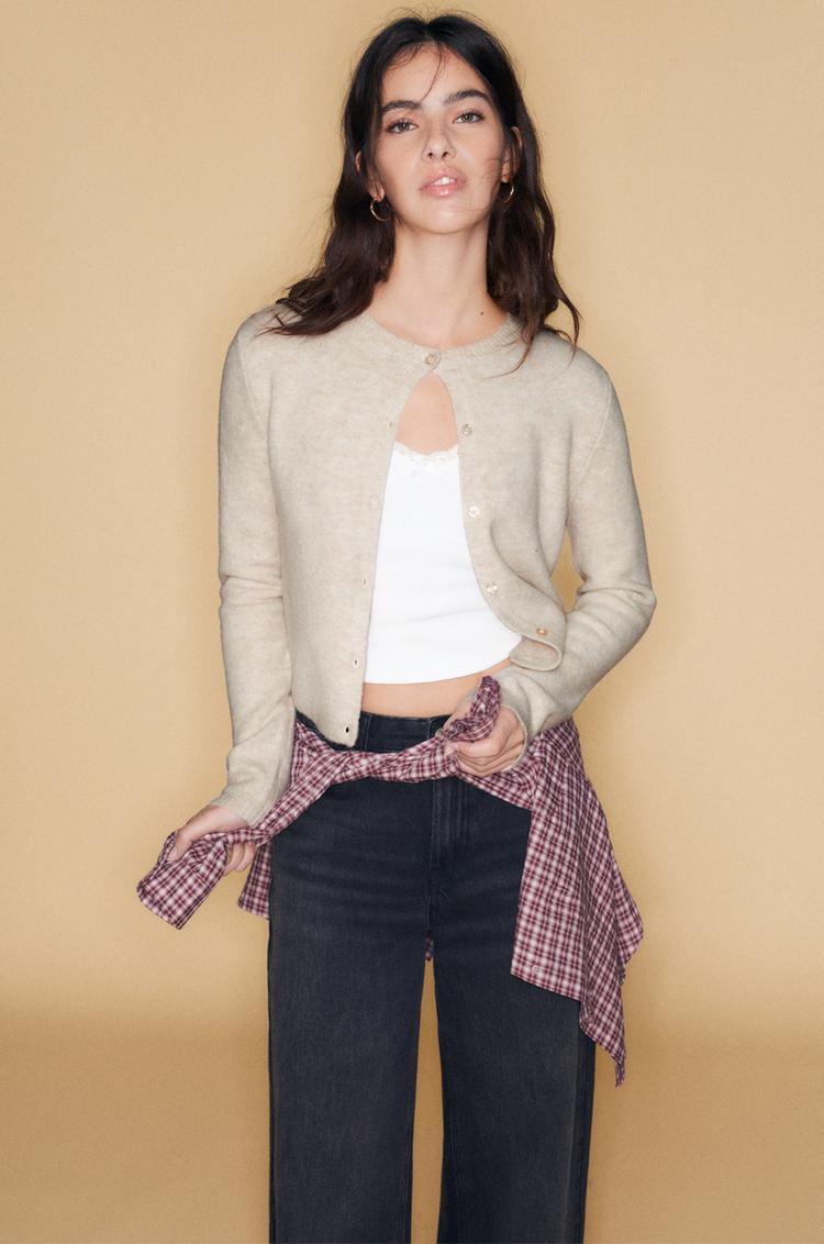 

Кардиган на пуговицах Pull And Bear, бежевый