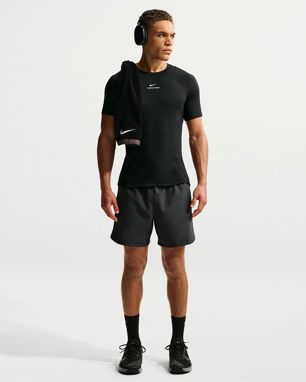 Мужская футболка Nike Pro Training Dri-FIT ADV с коротким рукавом, Black/Black/White — фото 4