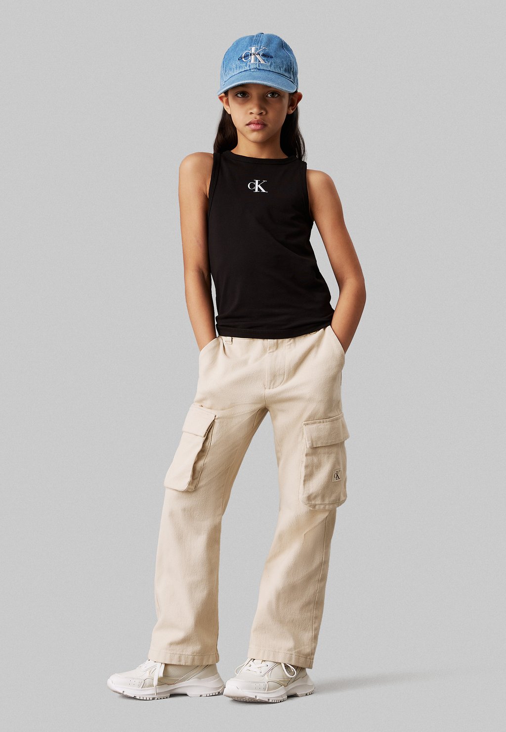 

Топ LOGO Calvin Klein Jeans, черный