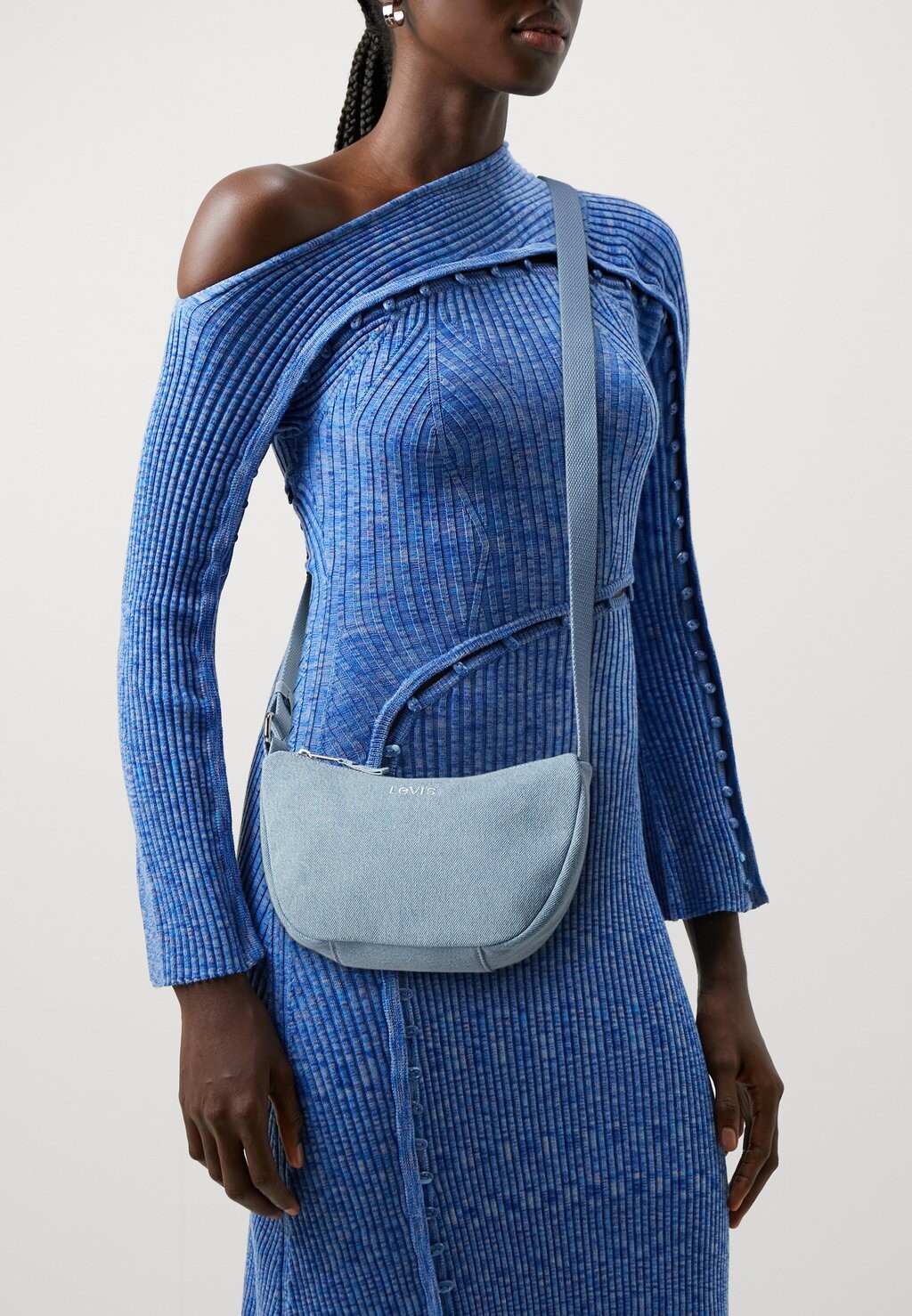 

Сумка через плечо Womens Small Crossbody Bag Levi's, цвет light blue, Синий, Сумка через плечо Womens Small Crossbody Bag Levi's, цвет light blue