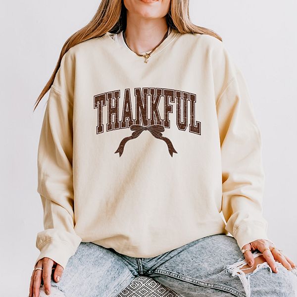 

Varsity thankful coquette - женский легкий свитшот garment dyed Simply Sage Market, Ivory, Зеленый, Varsity thankful coquette - женский легкий свитшот garment dyed Simply Sage Market, Ivory
