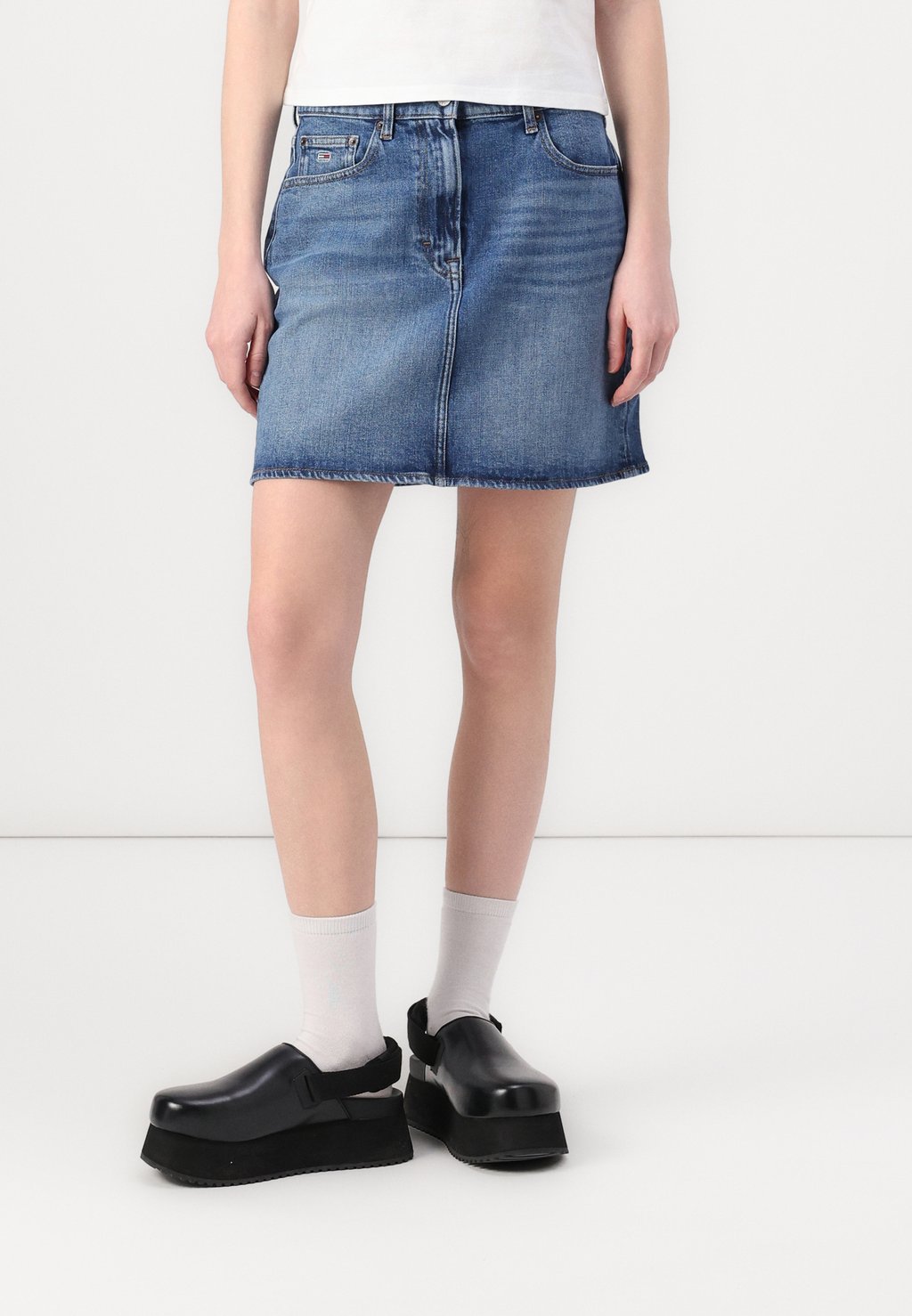 

Мини-юбка MOM SKIRT Tommy Jeans, деним