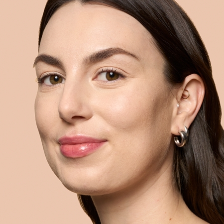 Стойкая основа с увлажняющим эффектом Bobbi Brown Weightless Skin Foundation SPF 15, Neutral Porcelain 30 ml — фото 3