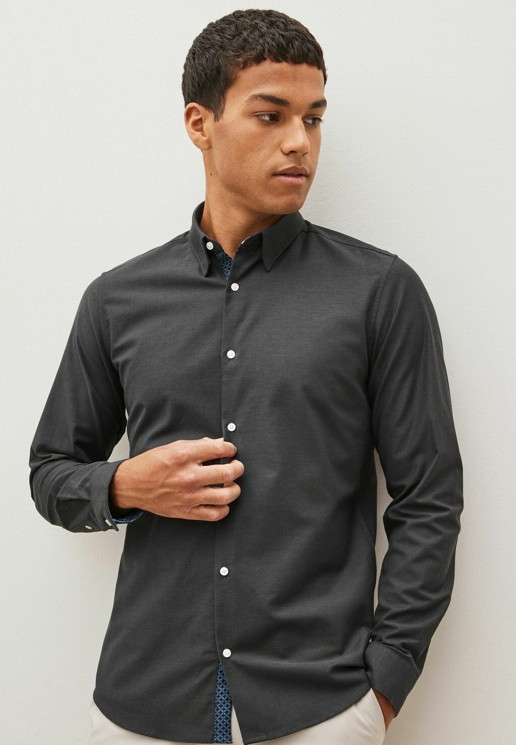 

Рубашка STRETCH STANDARD Next, цвет charcoal grey