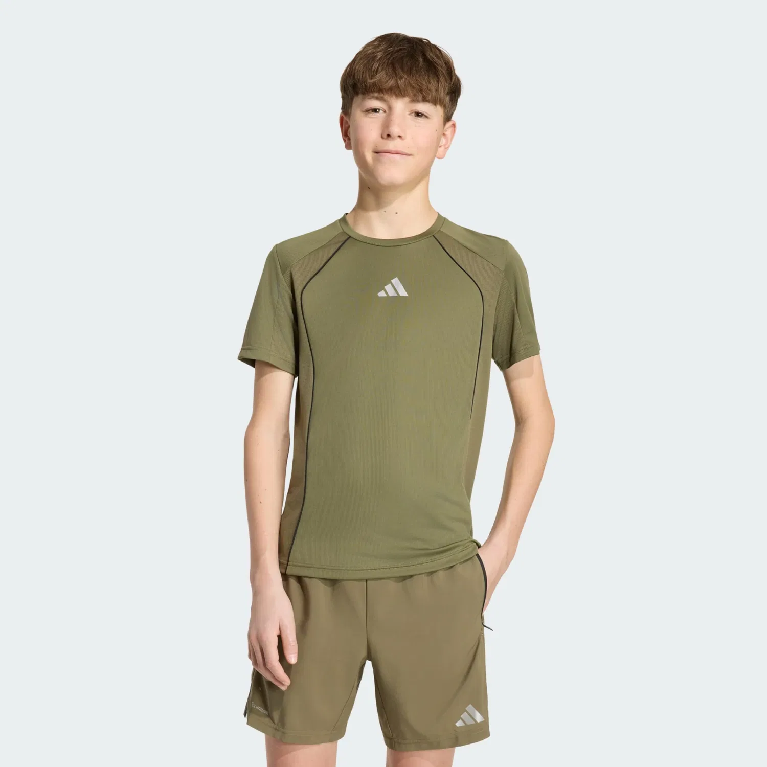 Спортивная футболка Adidas Sportswear Performance зеленого цвета — фото 3