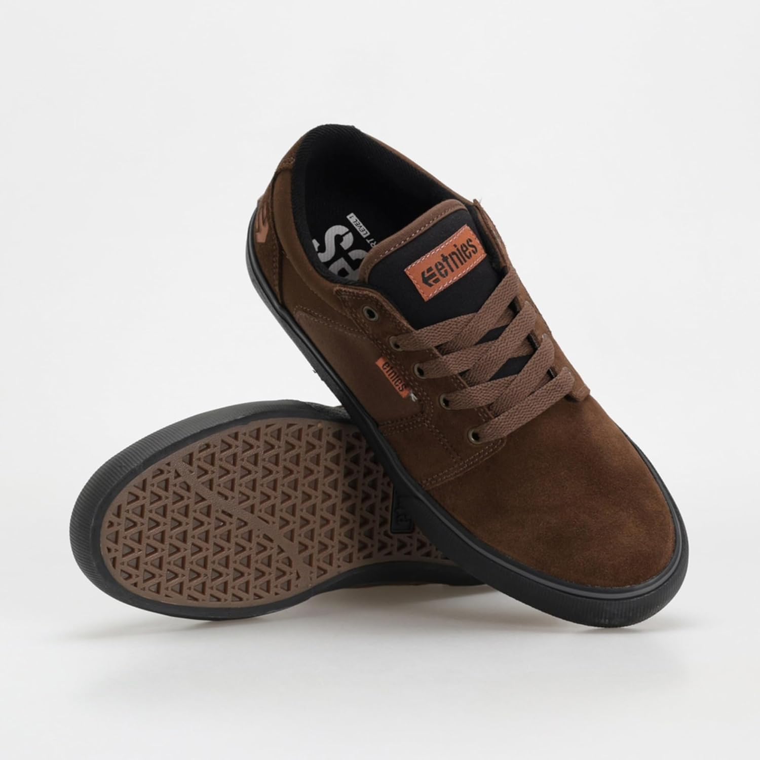 Кроссовки Etnies Barge LS - Классический скейтбордистский стиль, узкий вулканизированный силуэт, массивный бронированный воротник, усиленная вулканизация, амортизация, кроссовки на каждый день, черный/коричневый — фото 3