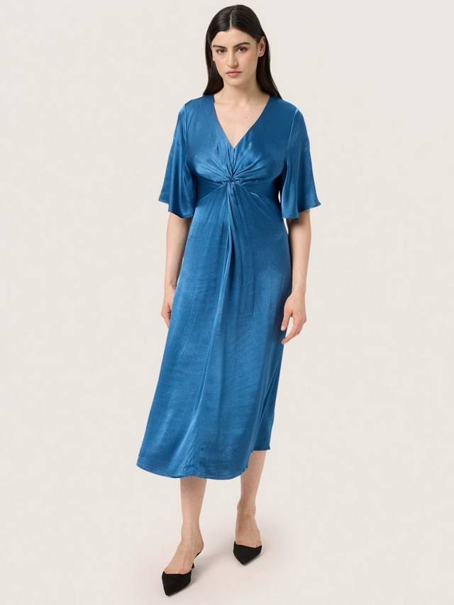

Платье с атласным узлом спереди от milu Soaked In Luxury, цвет Ensign Blue