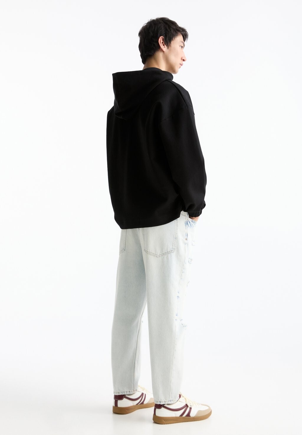 

Джинсы прямого кроя RIPPED STANDARD PULL&BEAR, светло-голубой деним
