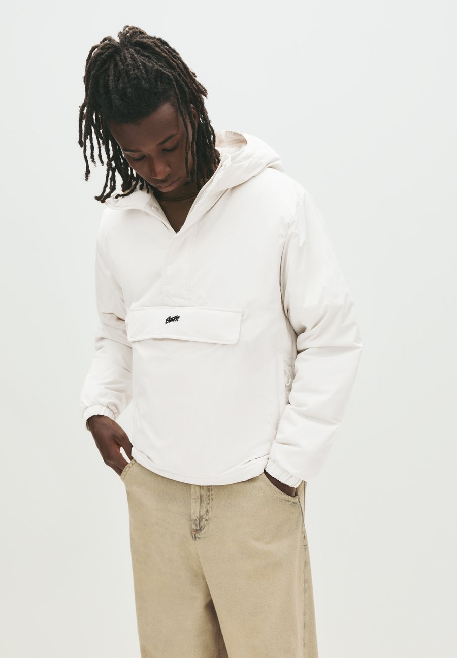 

Куртка PULL&BEAR Light jacket, White