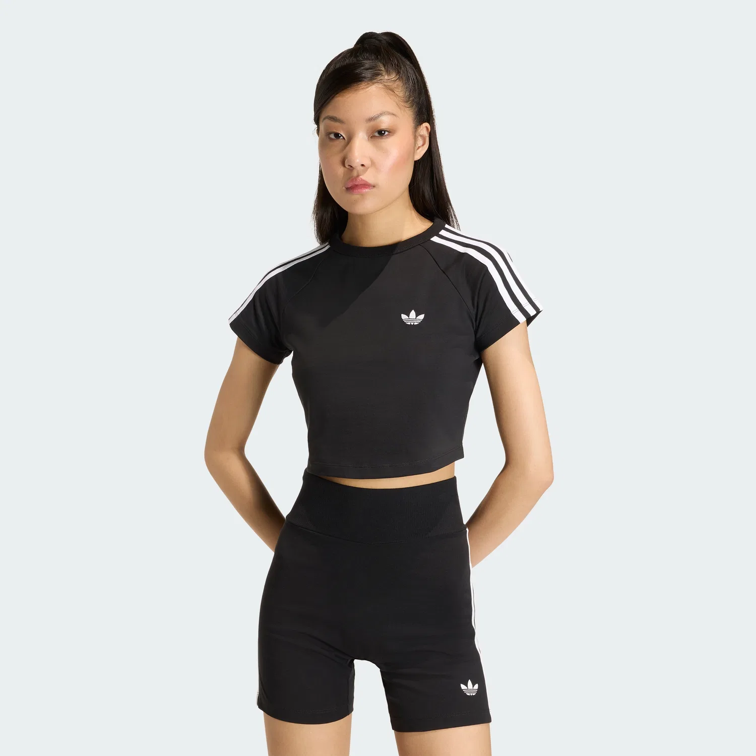 Женская чёрная футболка SST Baby от Adidas
