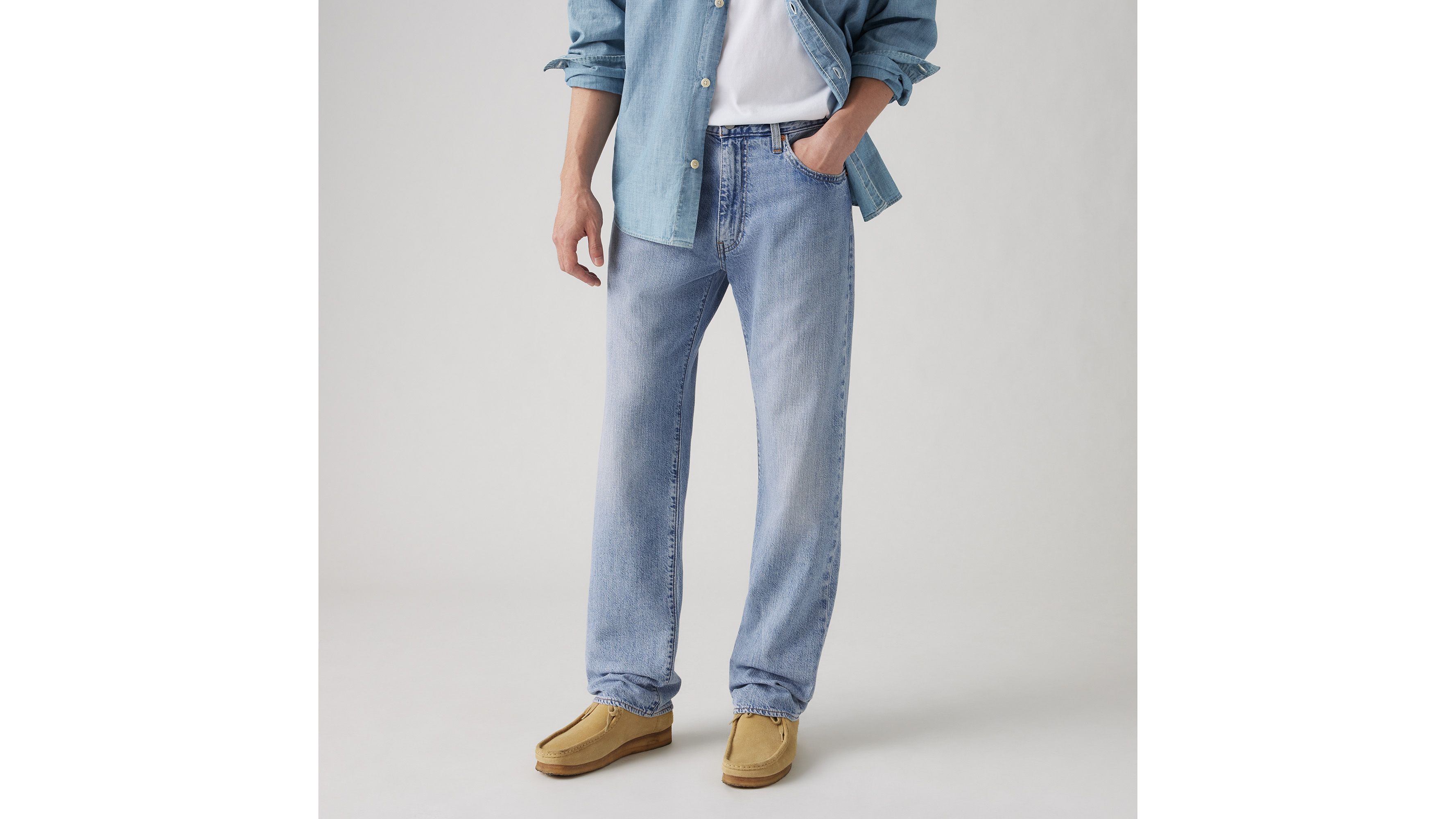 555 Свободные прямые мужские джинсы из льна и денима Levi's, цвет Call Me Again - Light Wash — фото 2