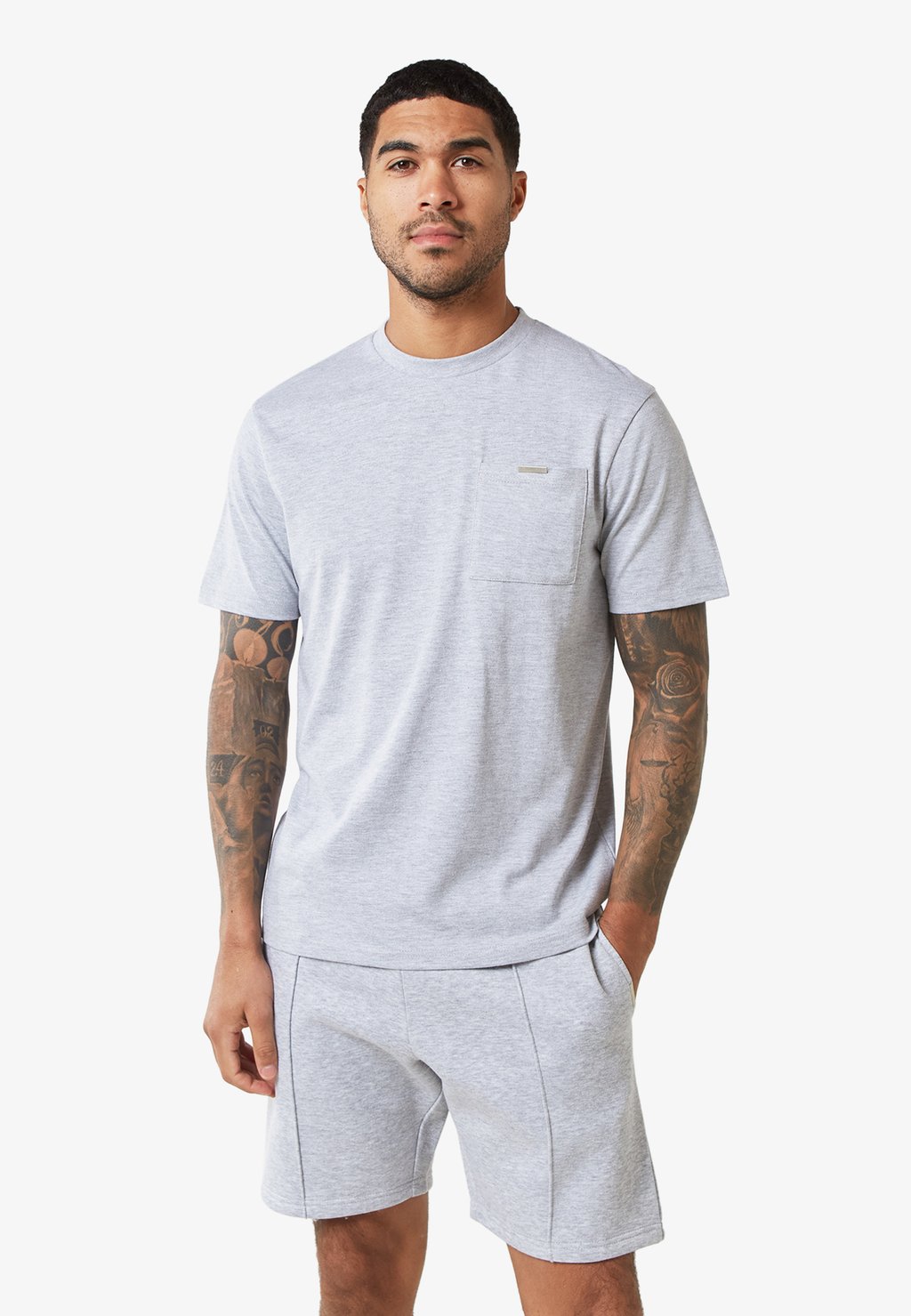 

Футболка с принтом SMART POCKET SET - Shorts CLOSURE London, светло-серый